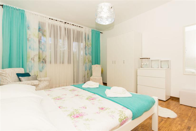 Apartment A1, for 6 persons