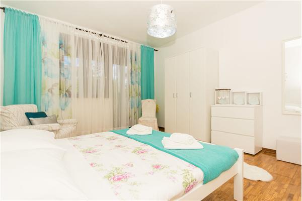 Apartment A1, for 6 persons