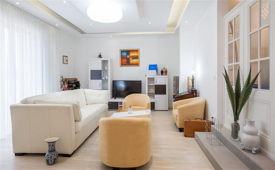 House K1, for 8 persons