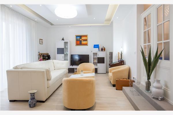 House K1, for 8 persons