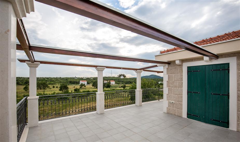 House K1, for 8 persons