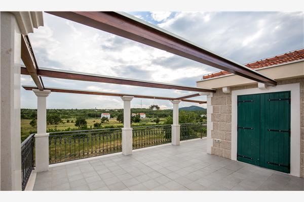 House K1, for 8 persons