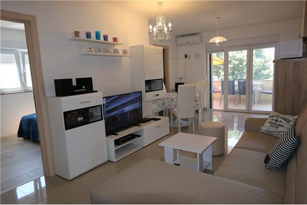 Apartment A1, for 6 persons