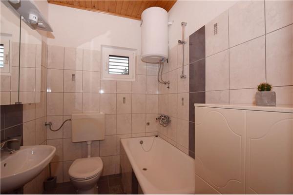 Apartment A2, for 4 persons