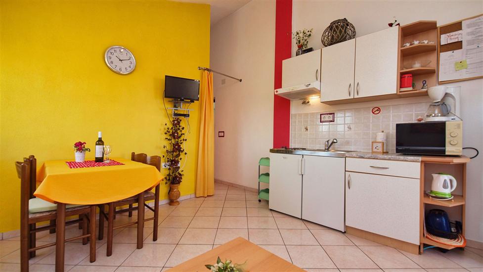 Apartment A2, for 4 persons