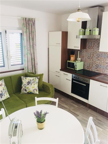 Apartment A1, for 5 persons