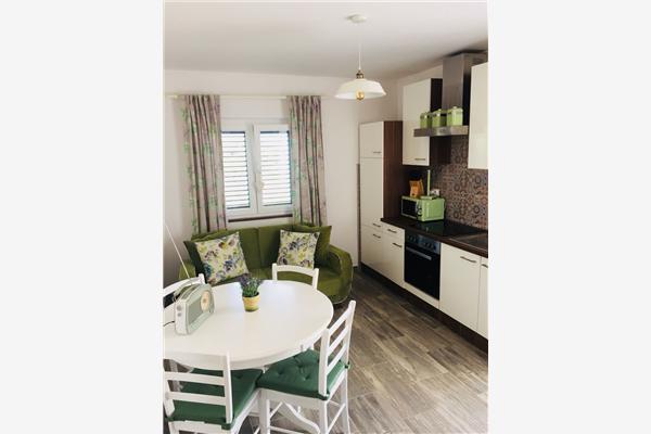 Apartment A1, for 5 persons