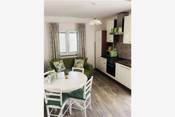 Apartment A1, for 5 persons