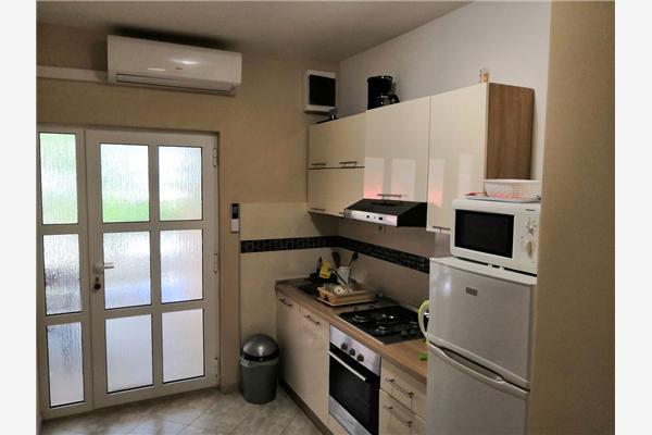 Apartment A4, for 4 persons