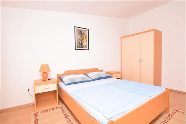 Apartment A1, for 6 persons