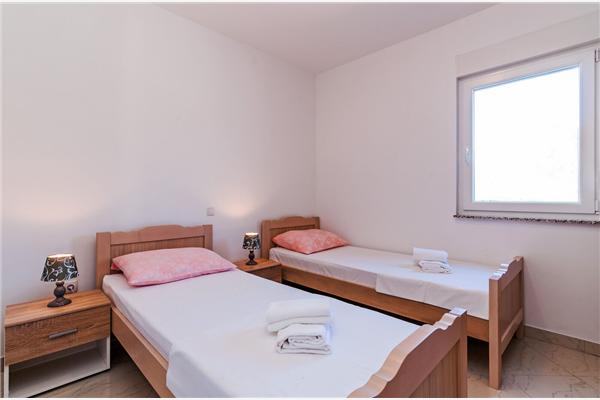 Apartment A2, for 6 persons