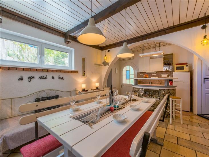 Apartment A1, for 5 persons