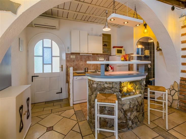 Apartment A1, for 5 persons