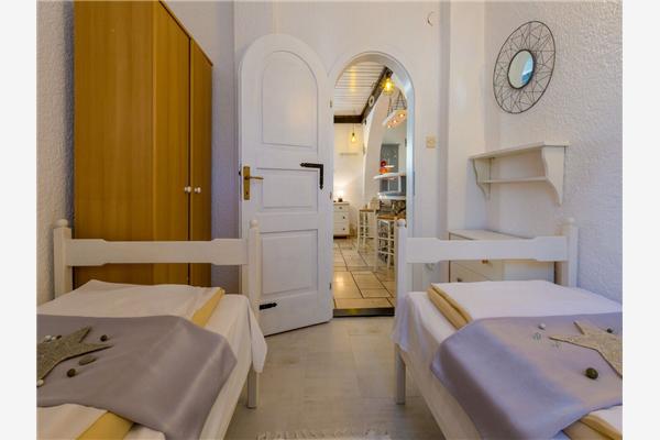 Apartment A1, for 5 persons