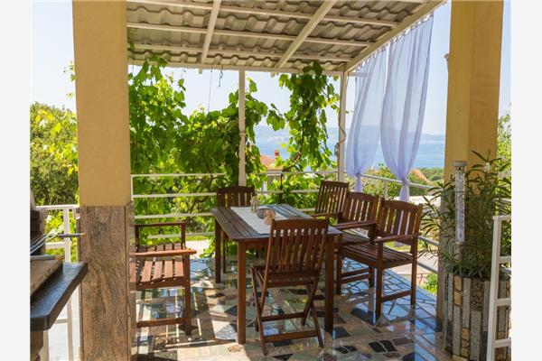 Apartment A1, for 5 persons