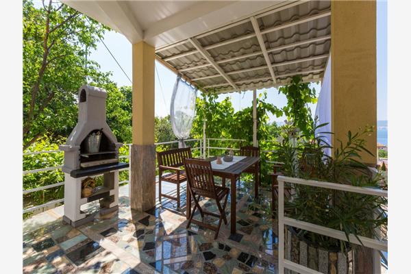 Apartment A1, for 5 persons