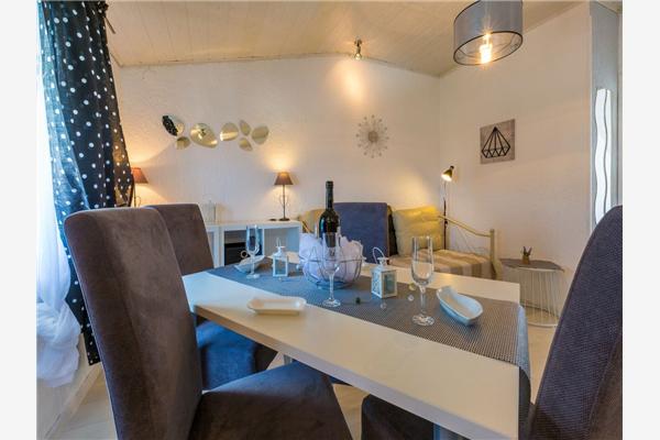 Apartment A2, for 5 persons