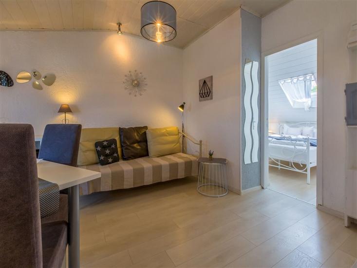 Apartment A2, for 5 persons