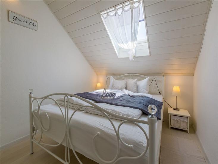 Apartment A2, for 5 persons