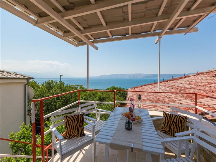 Apartment A2, for 5 persons