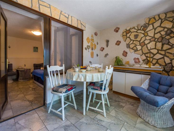 Apartment A4, for 3 persons