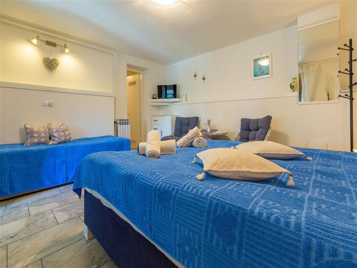 Apartment A4, for 3 persons