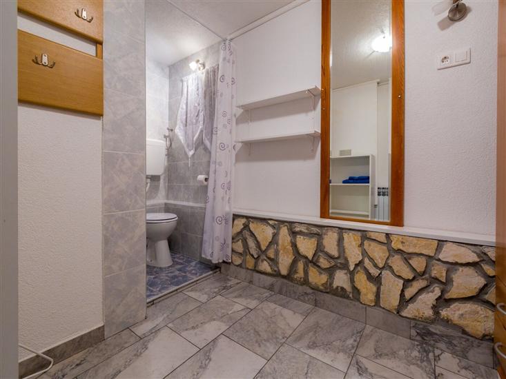 Apartment A4, for 3 persons