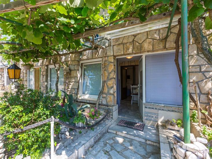 Apartment A4, for 3 persons