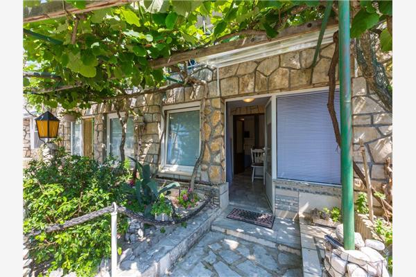 Apartment A4, for 3 persons