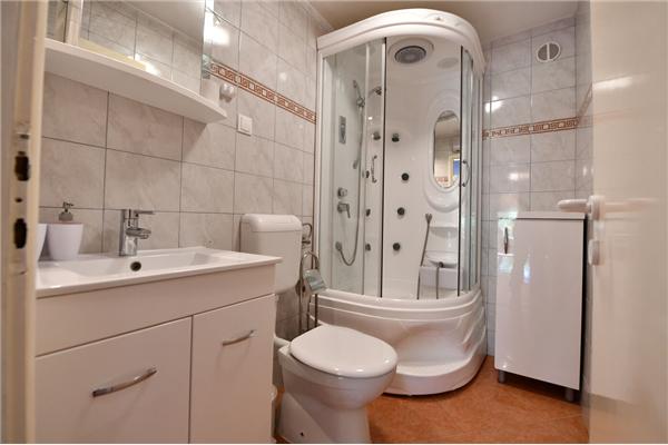 House K1, for 8 persons