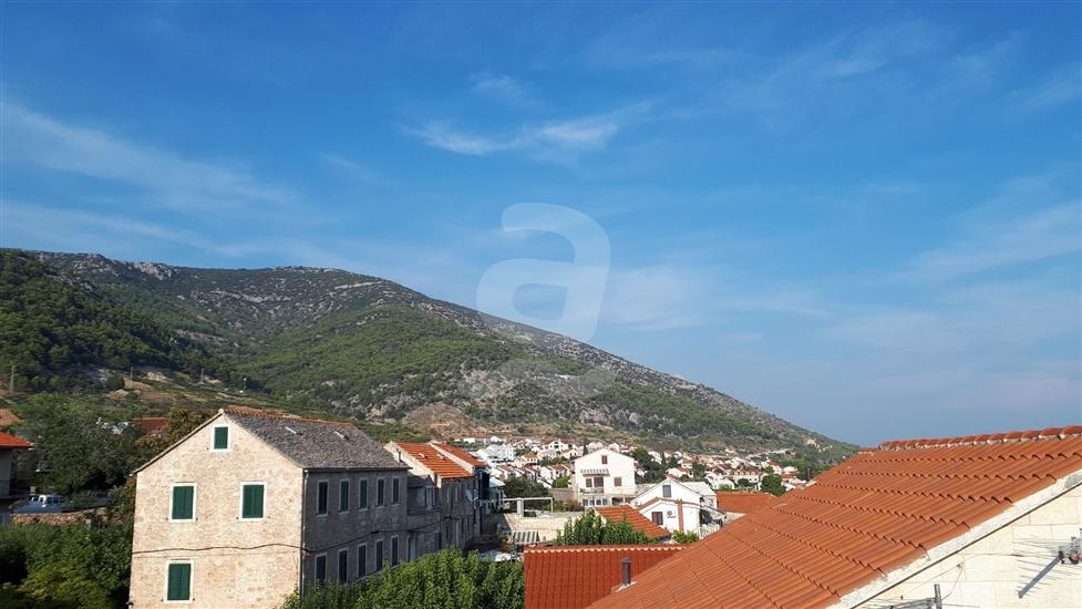 Apartment and Rooms Mate