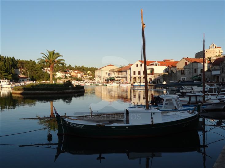 Vrboska - island Hvar
