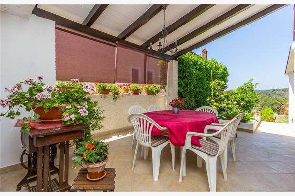 Apartment A1, for 6 persons