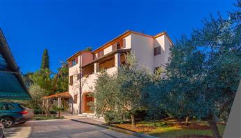 Apartament - Valbandon