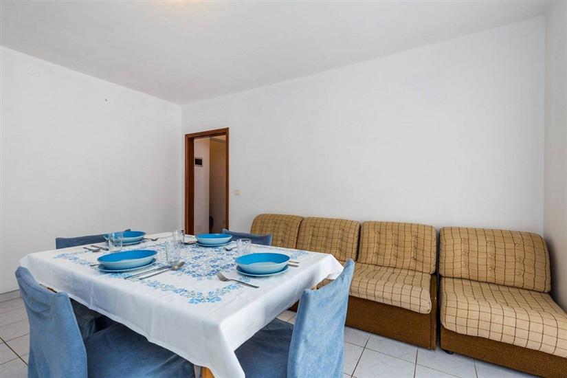 Apartment A2, for 5 persons