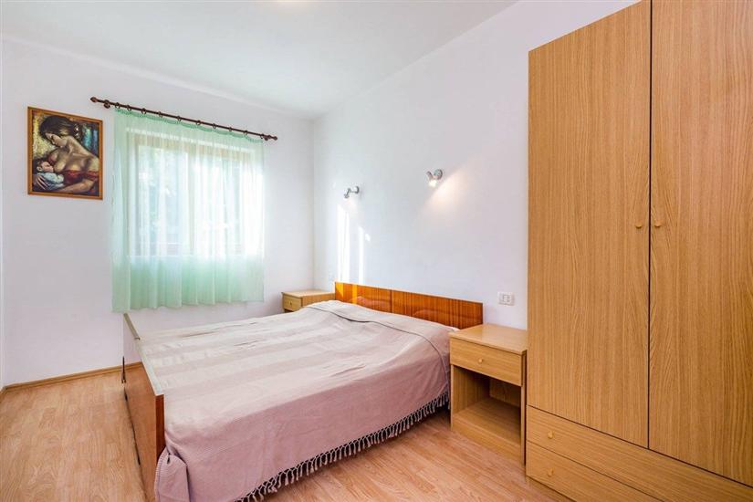 Apartment A2, for 5 persons