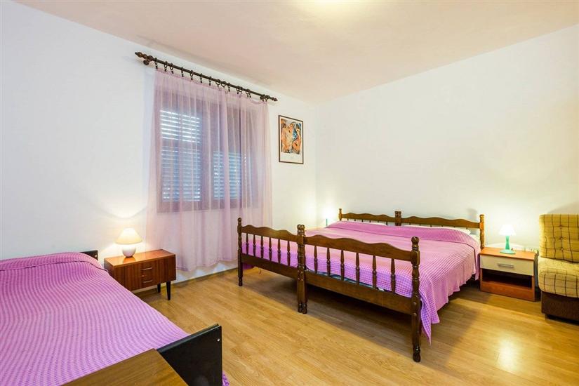 Apartment A2, for 5 persons