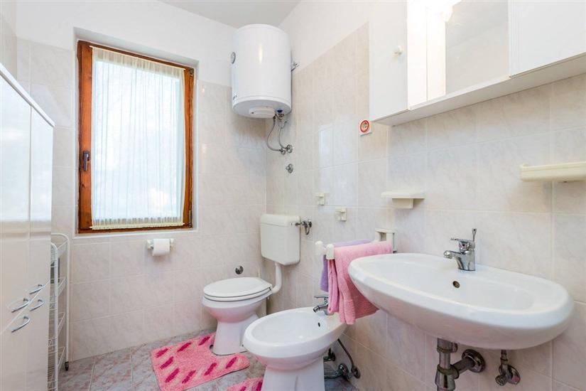 Apartment A2, for 5 persons