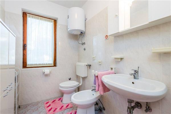 Apartment A2, for 5 persons