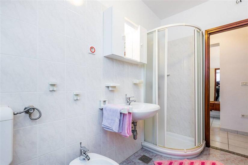 Apartment A2, for 5 persons