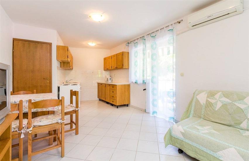 Apartment A6, for 3 persons
