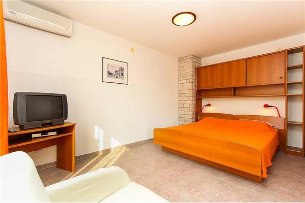 Apartment A1, for 2 persons