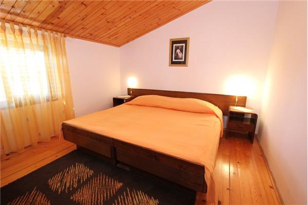 Room S4, for 2 persons