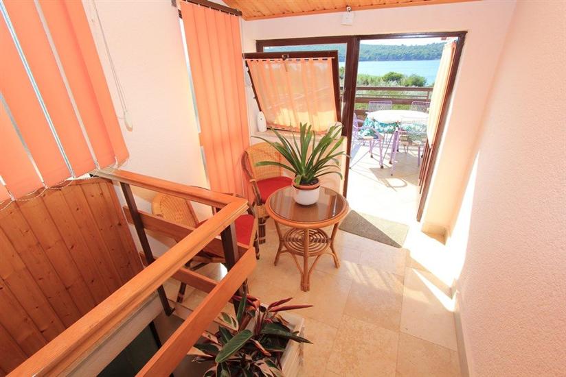 Room S4, for 2 persons