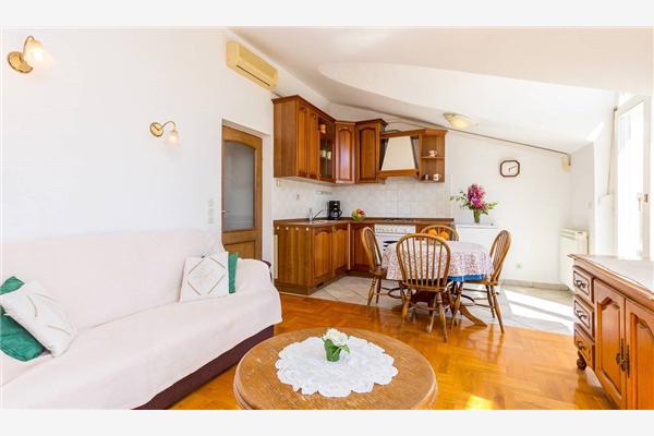 Apartment A2, for 4 persons