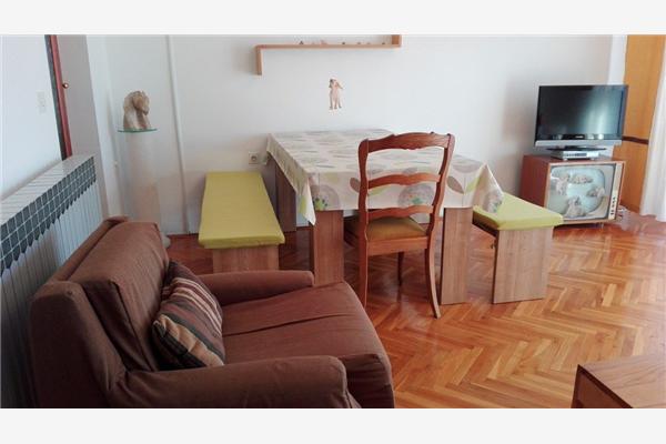 Apartment A1, for 7 persons