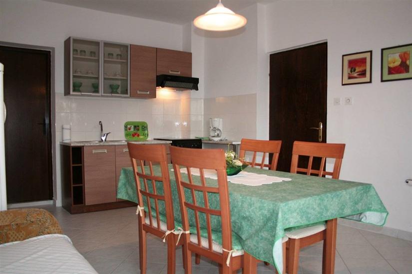 Apartman A2, na 6 osebe