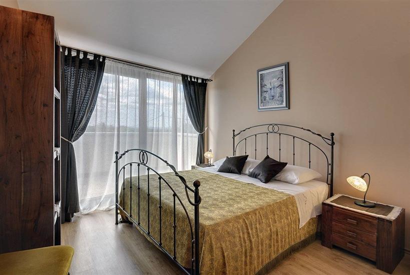 House K1, for 8 persons