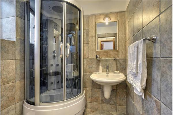 House K1, for 8 persons