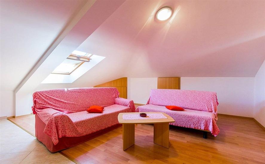 Апартаменты A8, для 7 лиц